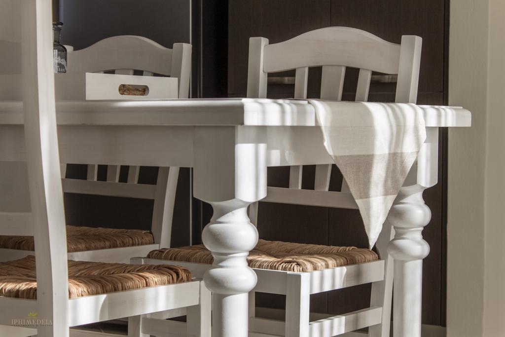 Iphimedeia Luxury Hotel & Suites Naxos City Buitenkant foto