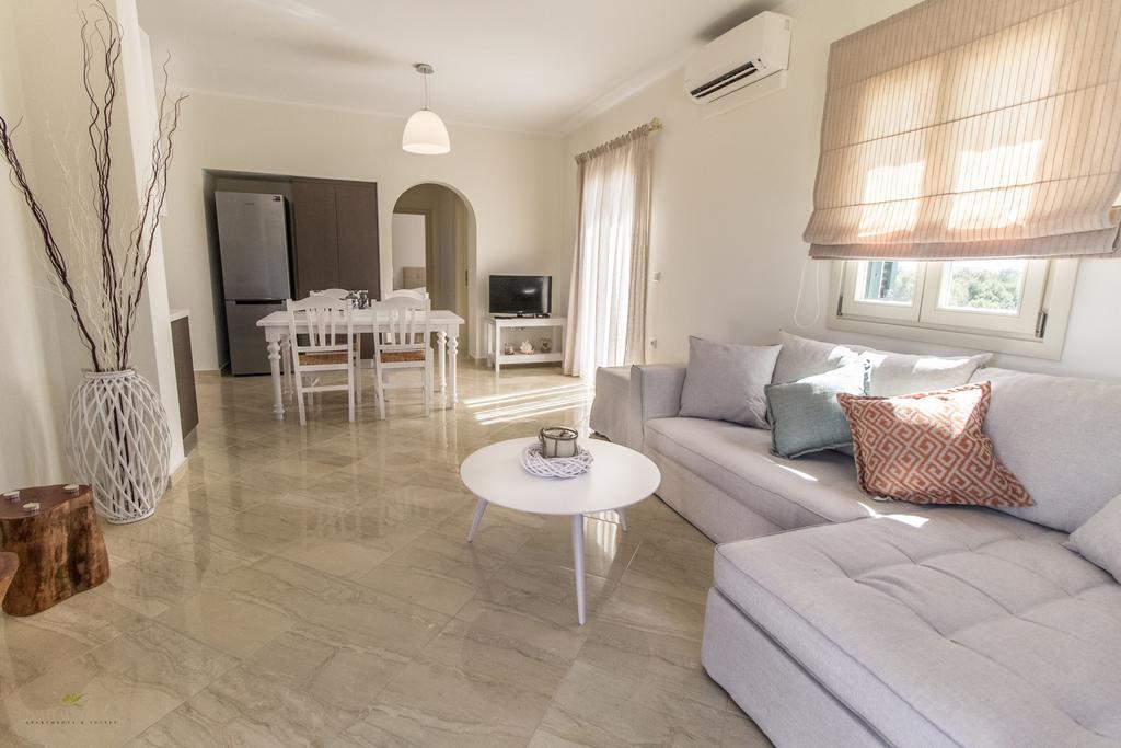 Iphimedeia Luxury Hotel & Suites Naxos City Buitenkant foto