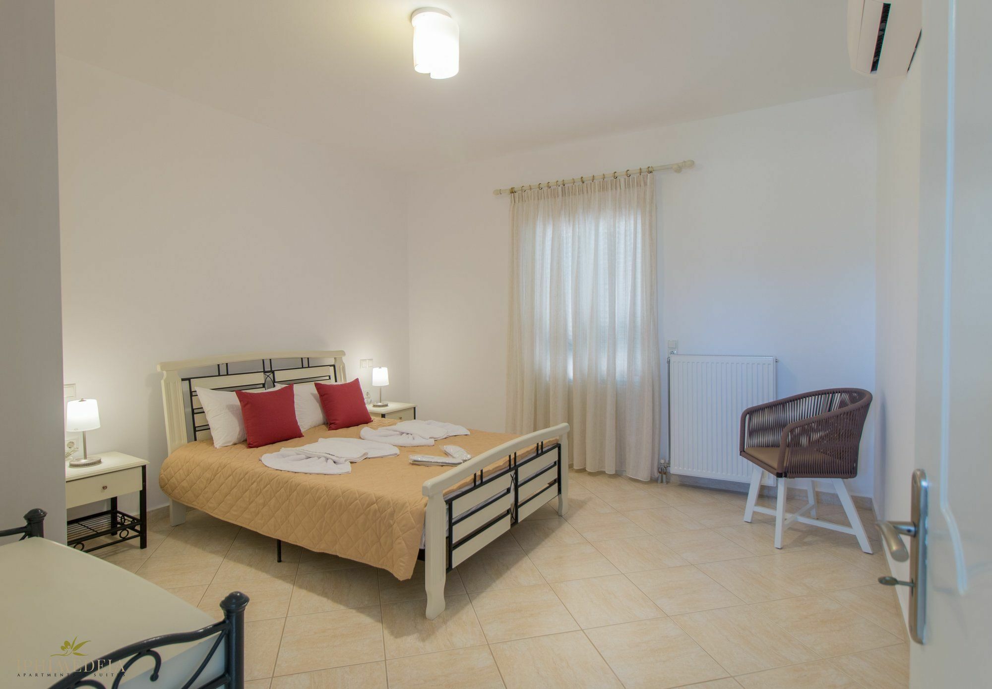 Iphimedeia Luxury Hotel & Suites Naxos City Buitenkant foto